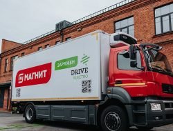 В российские продуктовые магазины товары будут доставлять на электрокарах