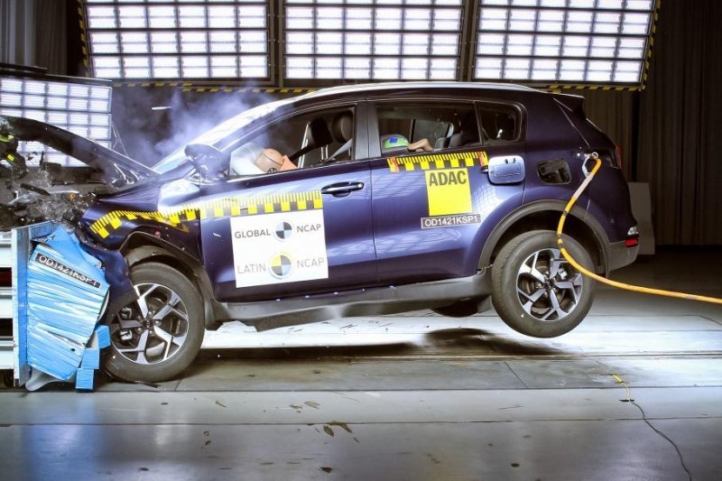 Видео: Kia Sportage с треском провалил краш-тесты
