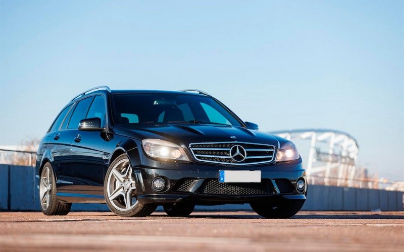 
            Mercedes-Benz Михаэля Шумахера выставили на продажу. Фото
        