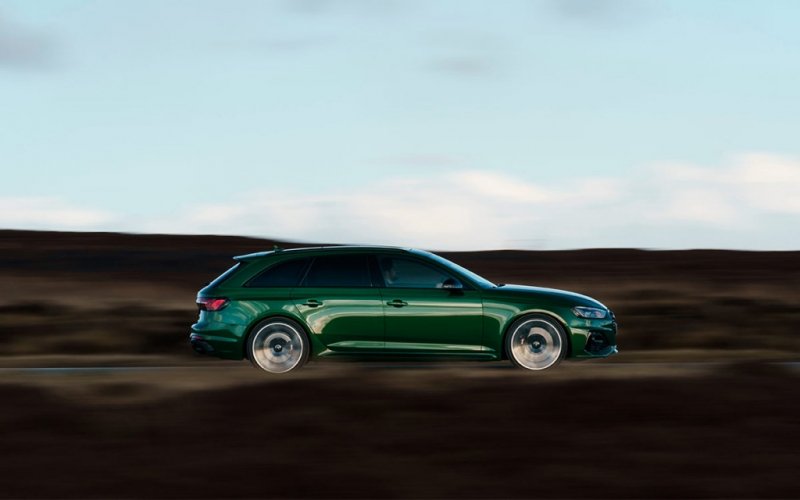 
            Фейерверки на будущее. Тест-драйв новых Audi RS 4 и RS 5
        