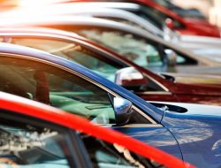 Продажи новых автомобилей в России выросли впервые с 2018 года