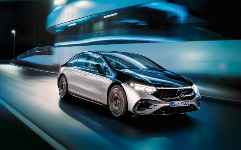 
            Названы самые безопасные автомобили 2021 года
        