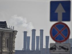 Плохая новость для водителей: эвакуировать машины сможет не только ГИБДД