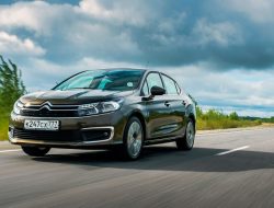 Седаны Citroen C4 и Peugeot 408 остались без дизельных моторов в России