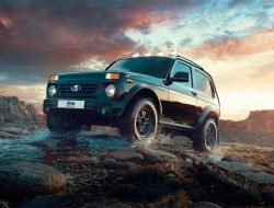 «Спасибо за допы в ₽400 тыс.». Новогодний ролик Lada поднял волну хейта