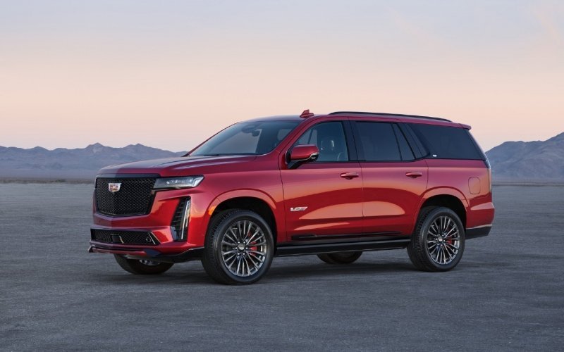 
            Cadillac Escalade получил версию с 677-сильным мотором
        
