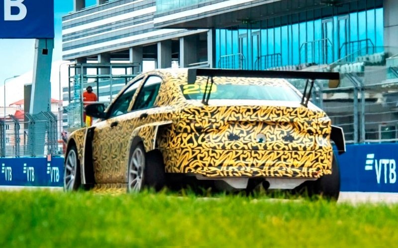 
            Опубликованы первые фотографии новой Lada Vesta для гонок
        