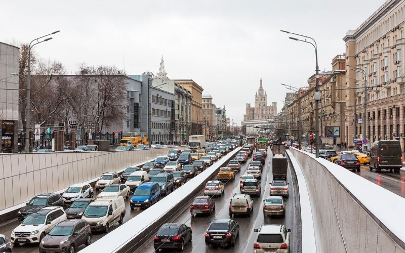 
            Московские пробки вернулись к допраздничным показателям. Советы ГИБДД
        