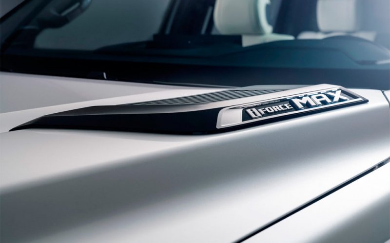 
            Новая Toyota Tundra получила самую роскошную версию
        