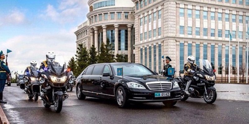 
            От «Нивы» до «Майбаха». На каких автомобилях ездил Нурсултан Назарбаев
        