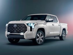 Новая Toyota Tundra получила самую роскошную версию
