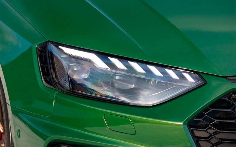 
            Фейерверки на будущее. Тест-драйв новых Audi RS 4 и RS 5
        