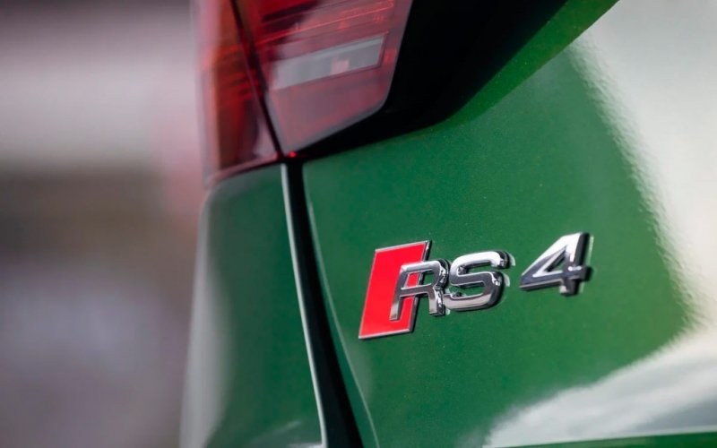 
            Фейерверки на будущее. Тест-драйв новых Audi RS 4 и RS 5
        
