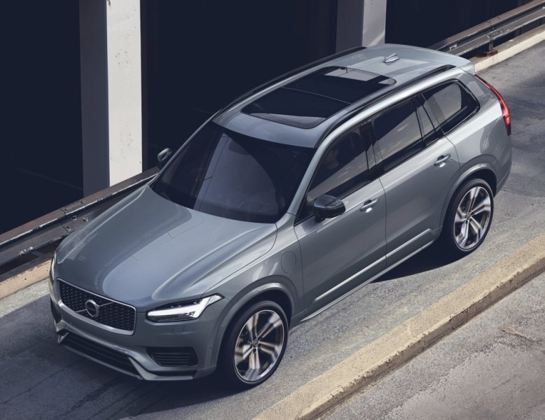 
            Volvo XC90 нового поколения получит автопилот
        