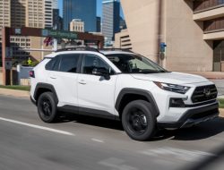 Toyota отняла у GM титул главного автопроизводителя в США