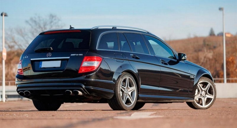 
            Mercedes-Benz Михаэля Шумахера выставили на продажу. Фото
        