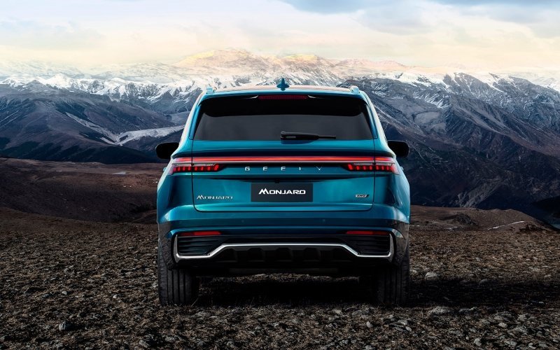 
            Geely представила флагманский кроссовер Monjaro для России
        