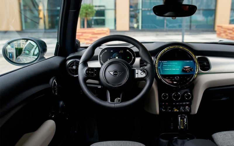 
            «Китайцы», новый Nissan Pathfinder и немецкие SUV. Что купить в феврале
        