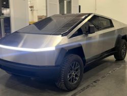 Tesla Cybertruck подготовили к производству: новые фото электропикапа