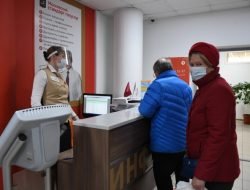 Машину разрешат регистрировать в МФЦ. Но только с одним условием