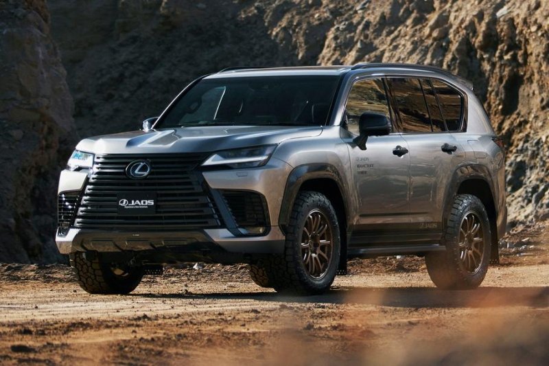 Для Lexus LX подготовили экстремальное исполнение для тяжелого бездорожья