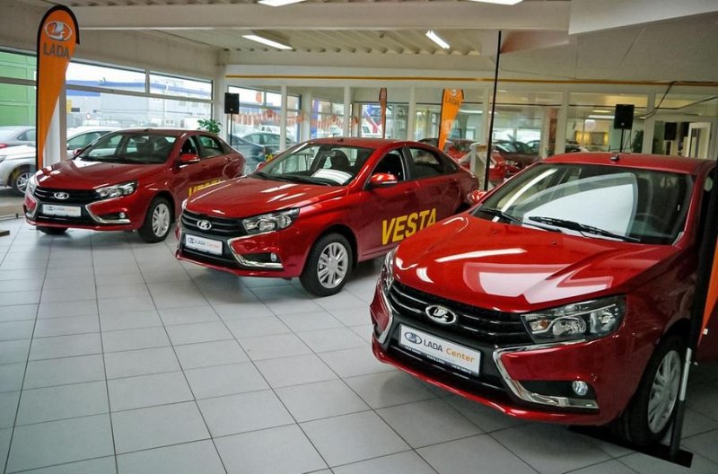 Европейцы потеряли интерес к новым Lada — продажи падают третий год подряд