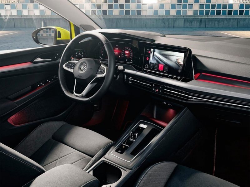 
            «Китайцы», новый Nissan Pathfinder и немецкие SUV. Что купить в феврале
        