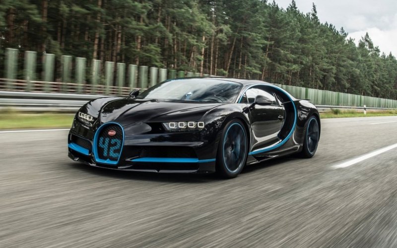 
            Bugatti Chiron разогнался до 417 км/ч на автобане. Видео
        