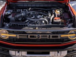 Ford объяснил, почему Bronco Raptor не получил мотора V8