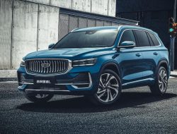 Geely KX11 урезали количество опций до дебюта в России, и вот почему