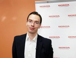 Исполнительный директор Honda Motor Rus Михаил Плотников отметил «АвтоВзгляд» за продуктивность