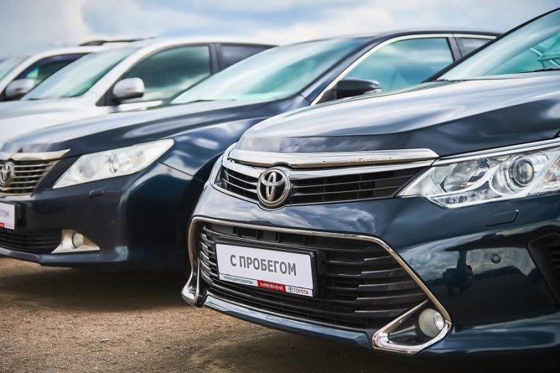 Какие автомобили с пробегом лучше всего продавались в 2021 году: рейтинг