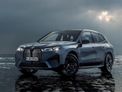 Китайцы раскрыли первый электрический кроссовер BMW M