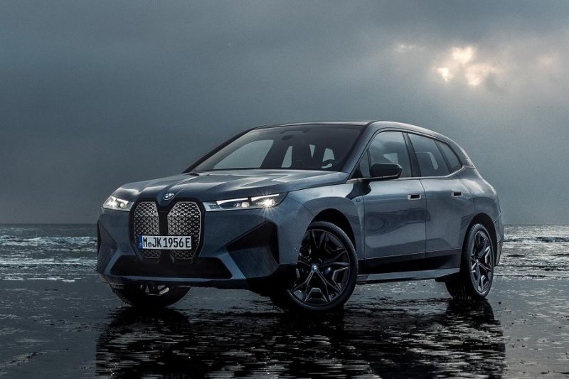 Китайцы раскрыли первый электрический кроссовер BMW M