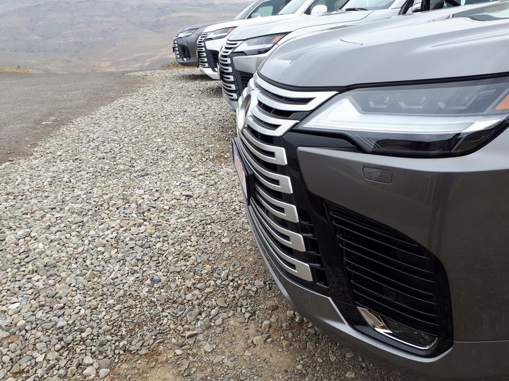 Князь и грязи: первый тест-драйв новейшего рамного «премиала» Lexus LX