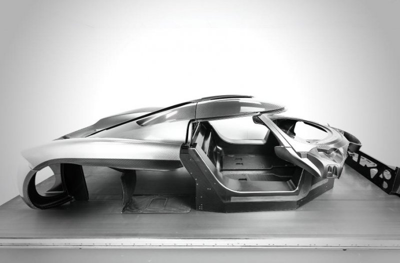 Koenigsegg начал делать карбоновые детали для тюнинга Tesla