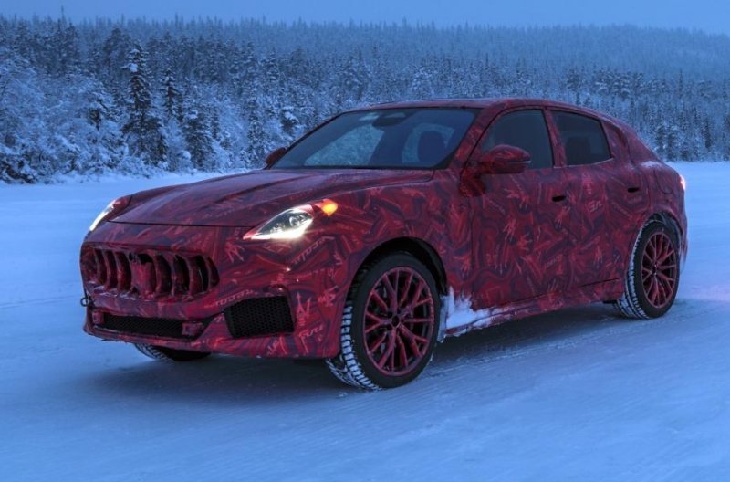 Кроссовер Maserati Grecale вышел на зимние тесты