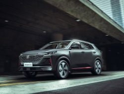 Марка Changan предложит россиянам аляповатый кроссовер CS55 Plus