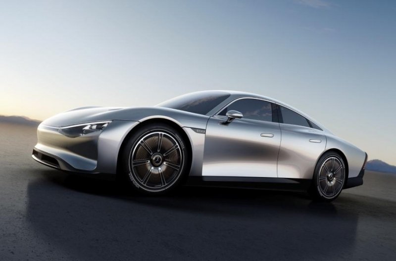 Mercedes-Benz Vision EQXX: 1000 км на одной зарядке и бортовая электроника на нейросетях третьего поколения