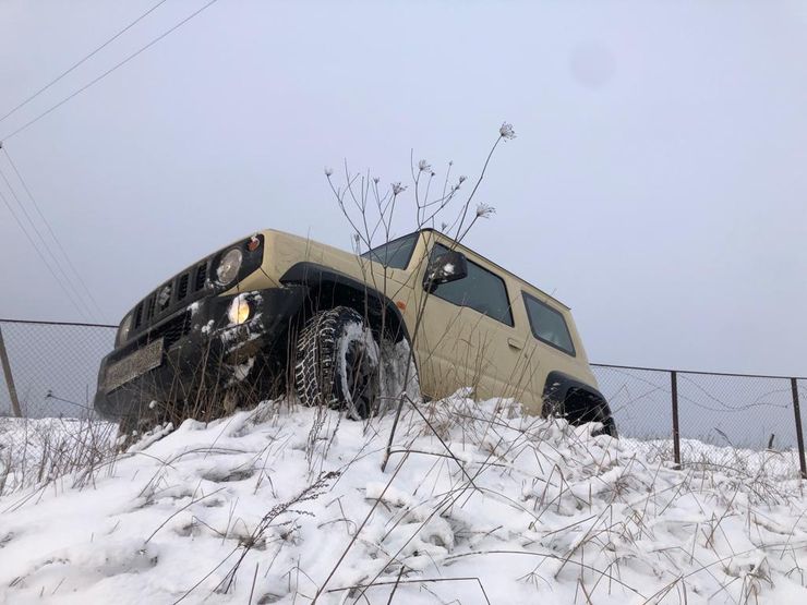 Могучая коробчонка: снежный тест-драйв нового Suzuki Jimny