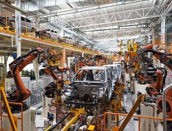Назло дефициту микрочипов: Geely установила новый рекорд продаж