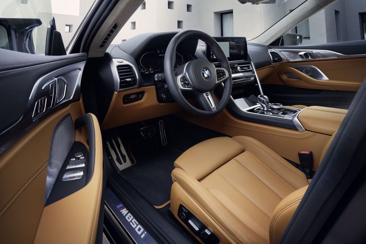 Названы российские цены обновленного BMW 8-й серии