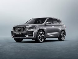 Новый Geely Mоnjaro: в Россию едет большой китайский кроссовер