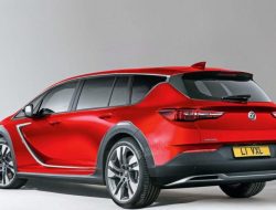 Новый Opel Insignia станет гибридным кроссвэном