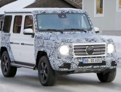 Обновленный Mercedes-Benz G-Class сфотографировали на дороге
