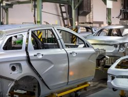 Подсчитано, сколько автомобилей АвтоВАЗ не выпустил из-за простоев в 2021 году