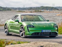 Porsche установил рекорд продаж