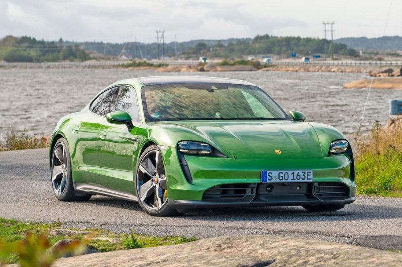 Porsche установил рекорд продаж