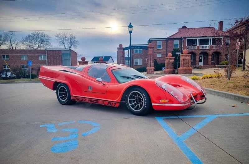 Посмотрите на неудачную реплику гоночного Porsche 917, которую выставили на торги