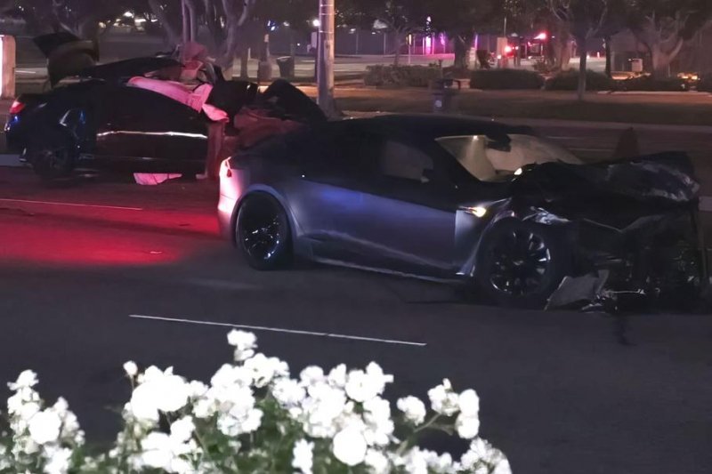 Против владельца Tesla впервые завели уголовное дело за смертельную аварию на автопилоте